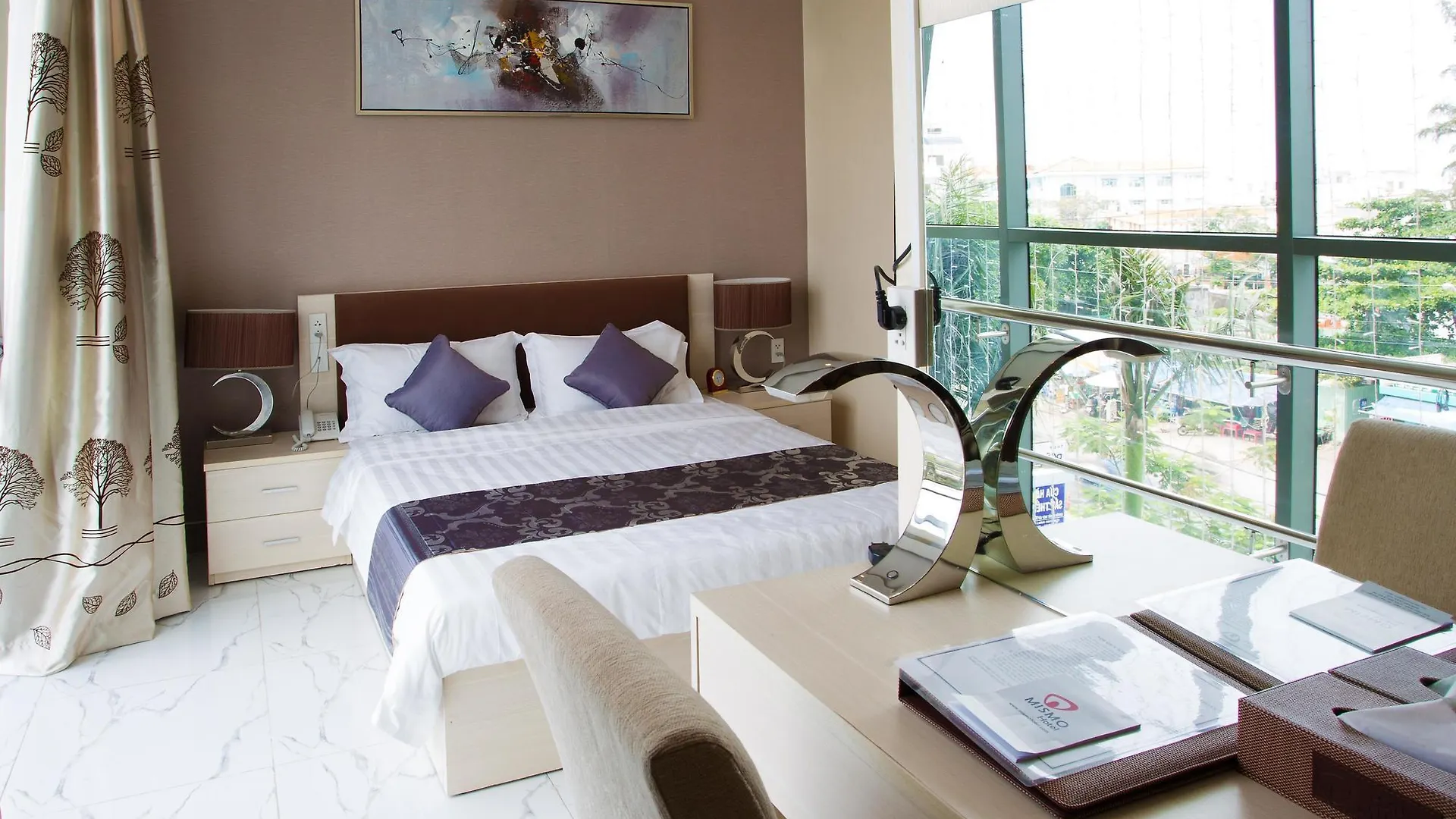 Triip Mismo Airport Hotel Ho Chi Minh