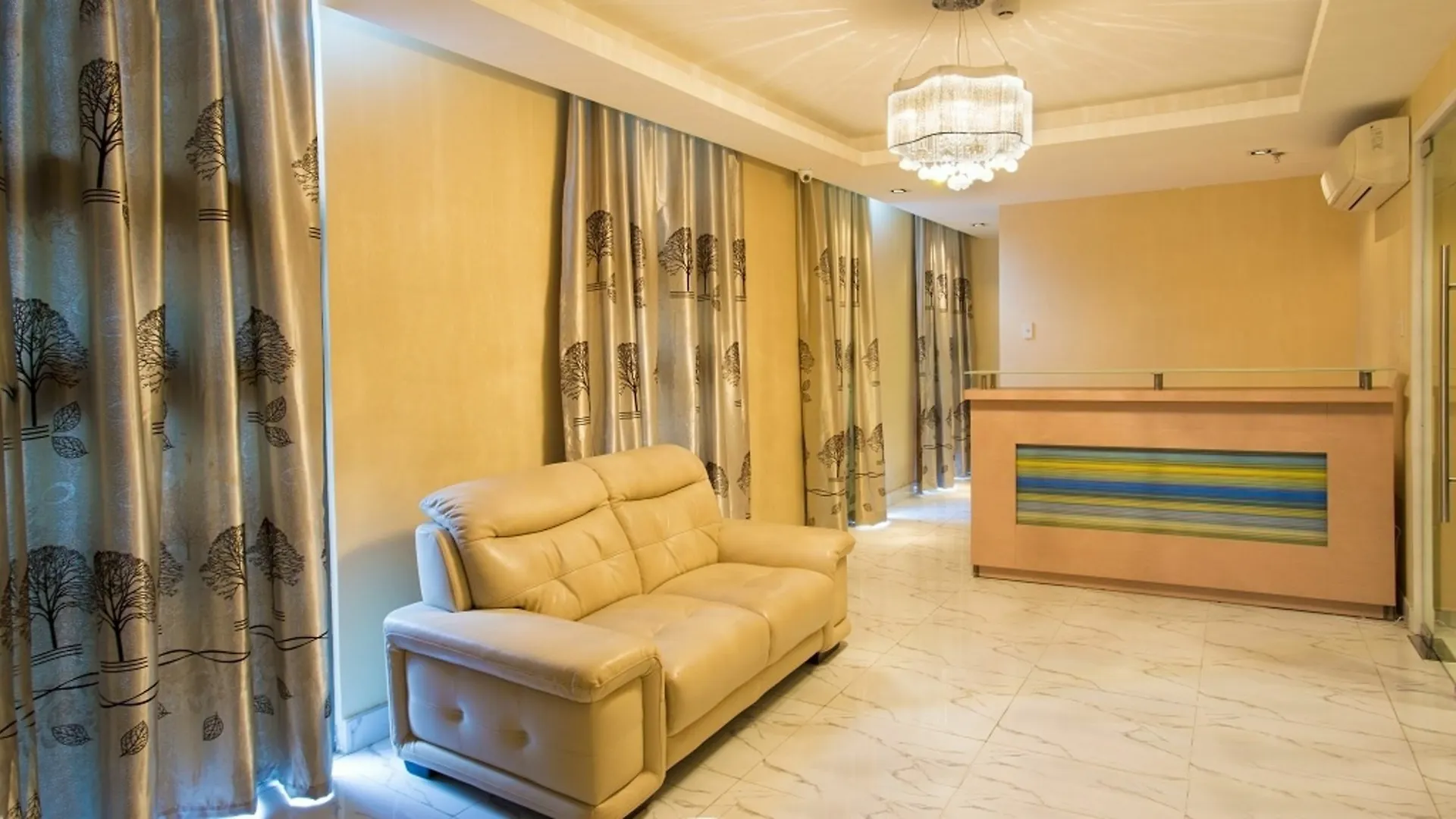 Triip Mismo Airport Hotel Ho Chi Minh