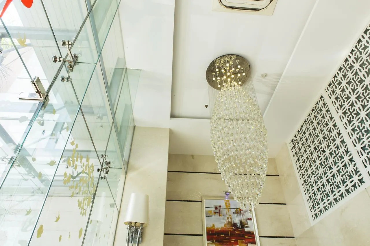 Triip Mismo Airport Hotel Ho Chi Minh City