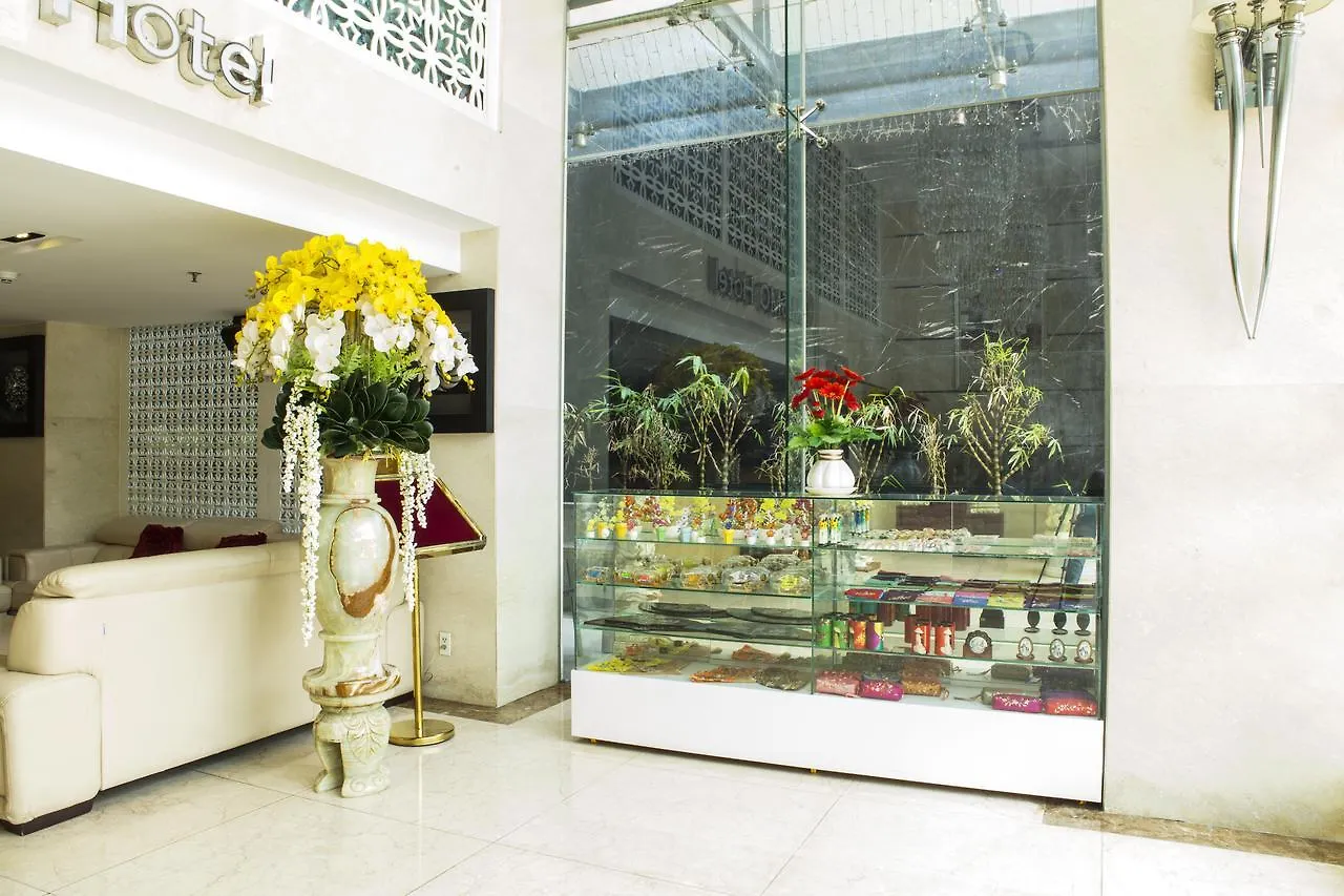 Triip Mismo Airport Hotel Ho Chi Minh City