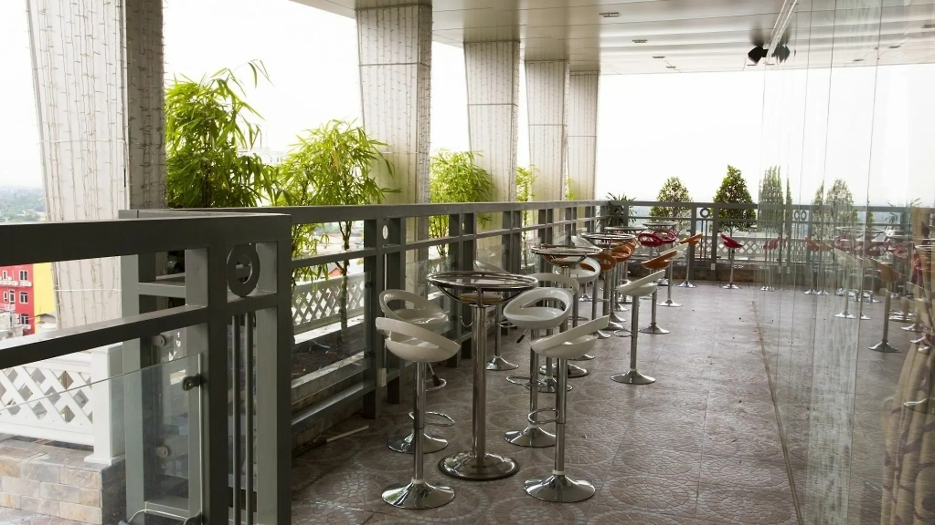 Triip Mismo Airport Hotel Ho Chi Minh City 3*,