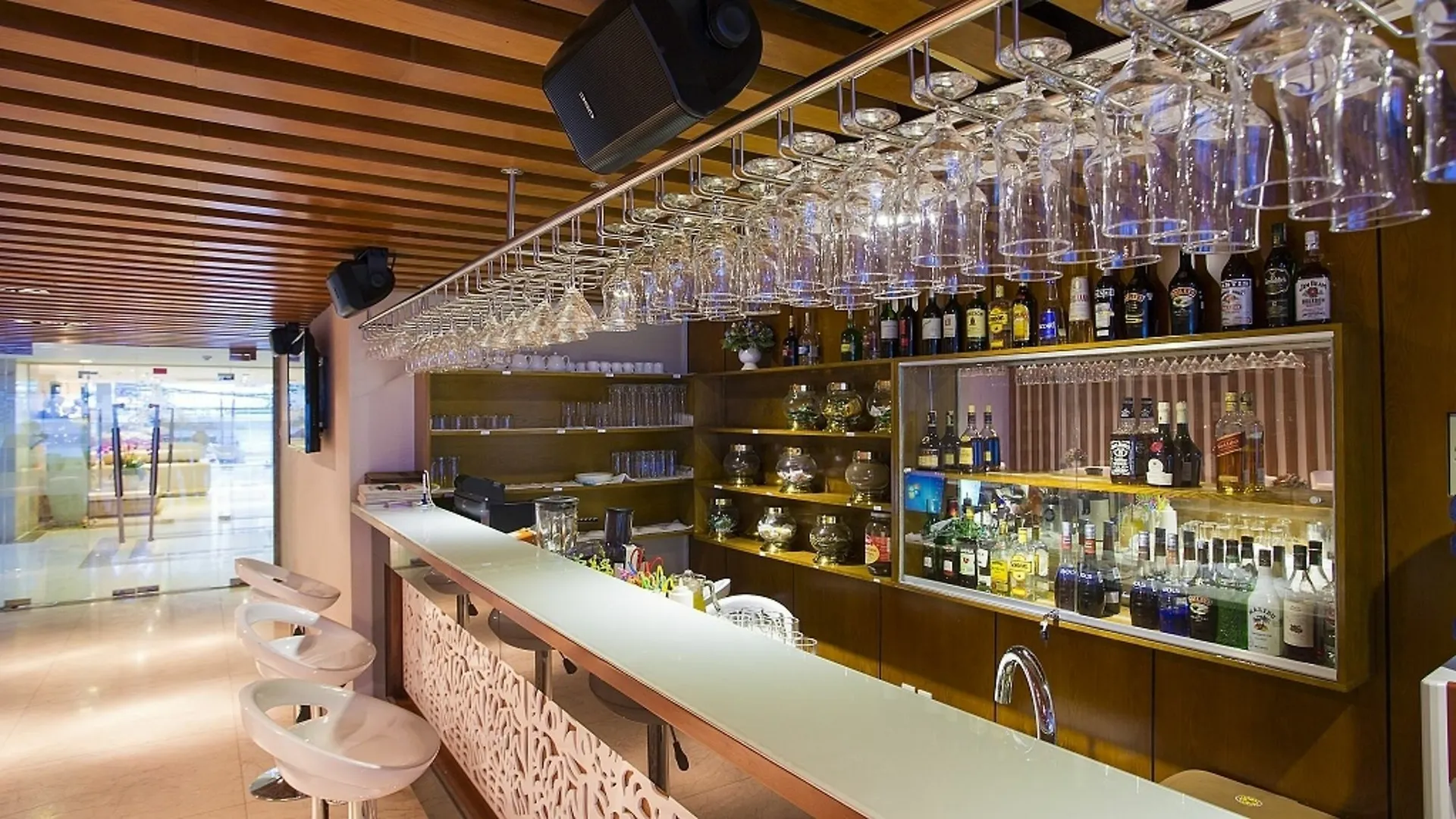 ***  Triip Mismo Airport Hotel Ho Chi Minh City Vietnam