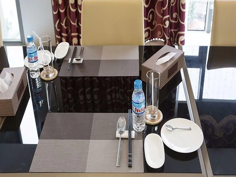 Triip Mismo Airport Hotel Ho Chi Minh City