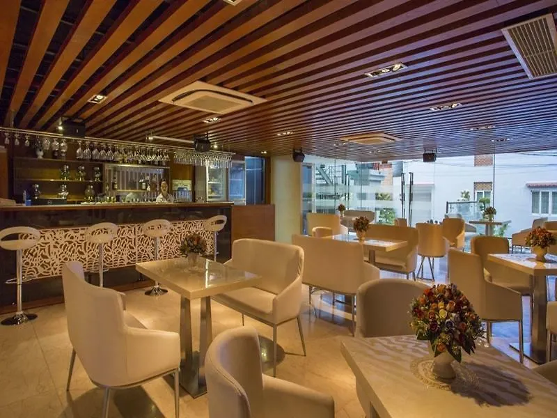 Triip Mismo Airport Hotel Ho Chi Minh City